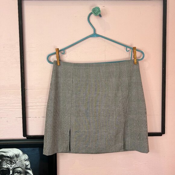 Aritzia Sunday Best Check Mini Skirt - Picture 3 of 5